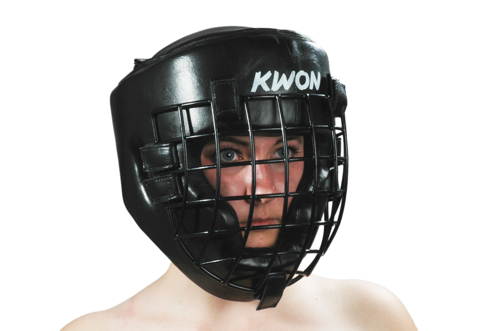 Casque avec grille en fer