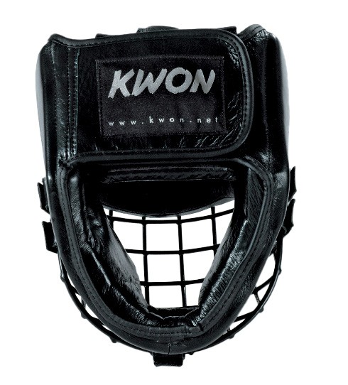 Casque avec grille en fer